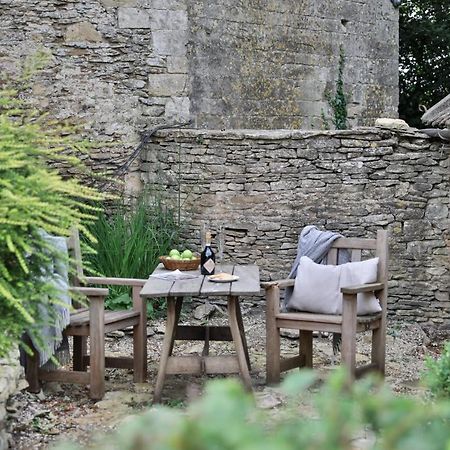 The Bothy Beverston Castle Tetbury Bagian luar foto