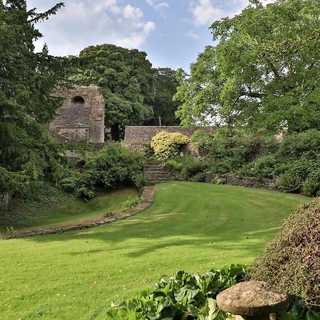 The Bothy Beverston Castle Tetbury Bagian luar foto