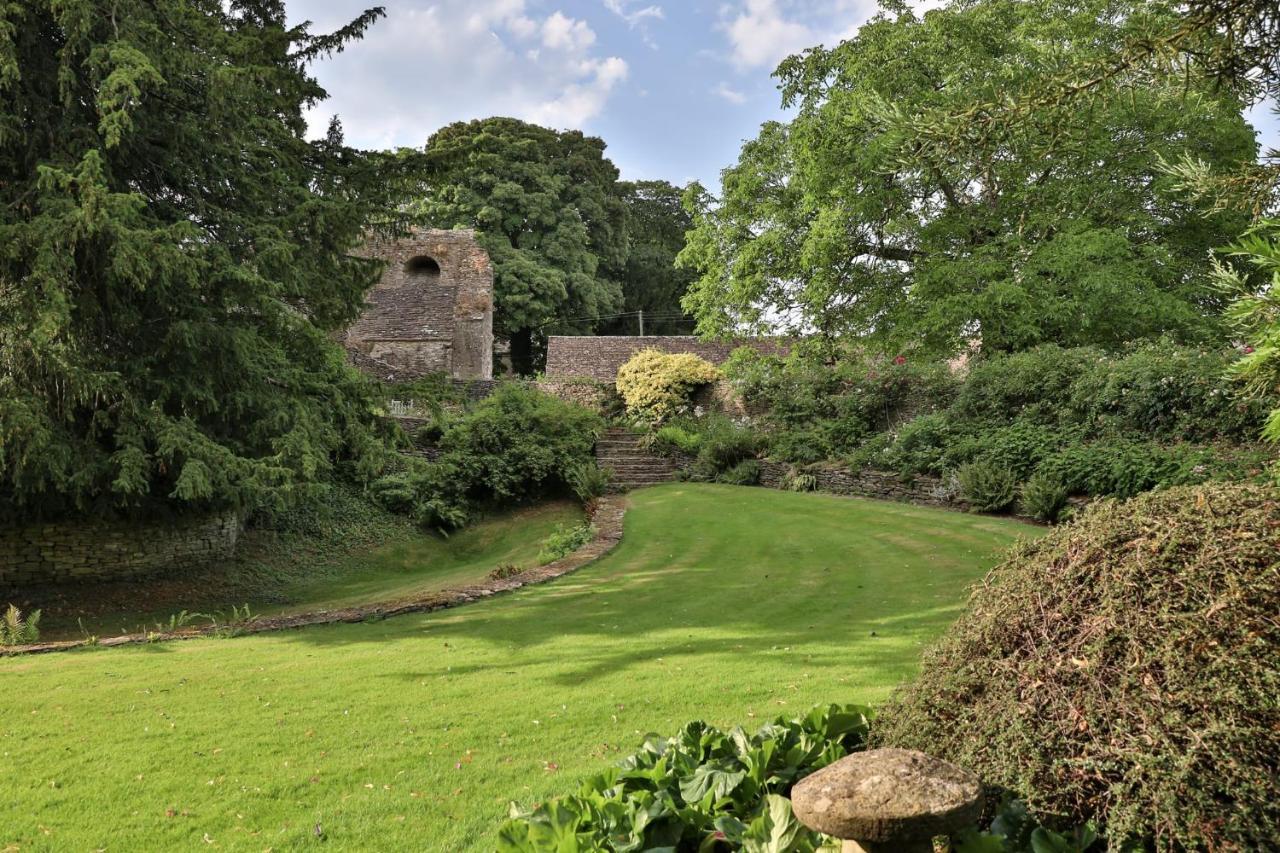 The Bothy Beverston Castle Tetbury Bagian luar foto