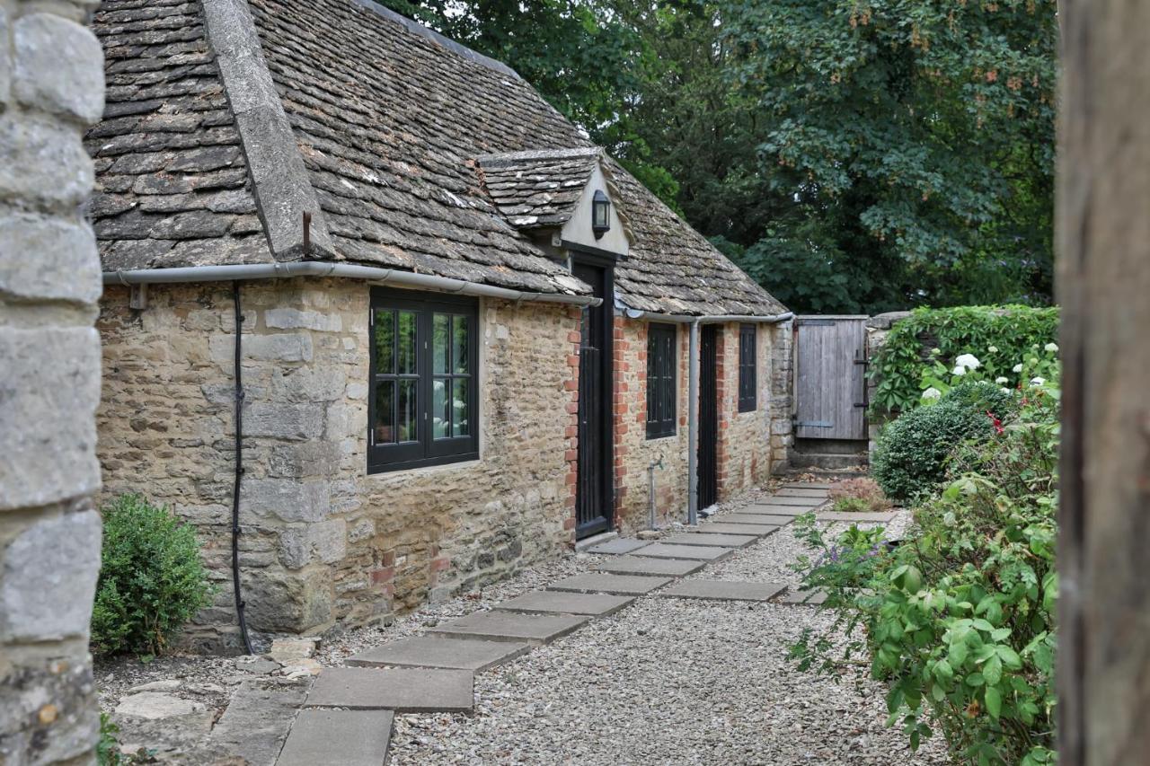 The Bothy Beverston Castle Tetbury Bagian luar foto